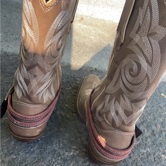 Cowboy boots - Picture 3 of 5